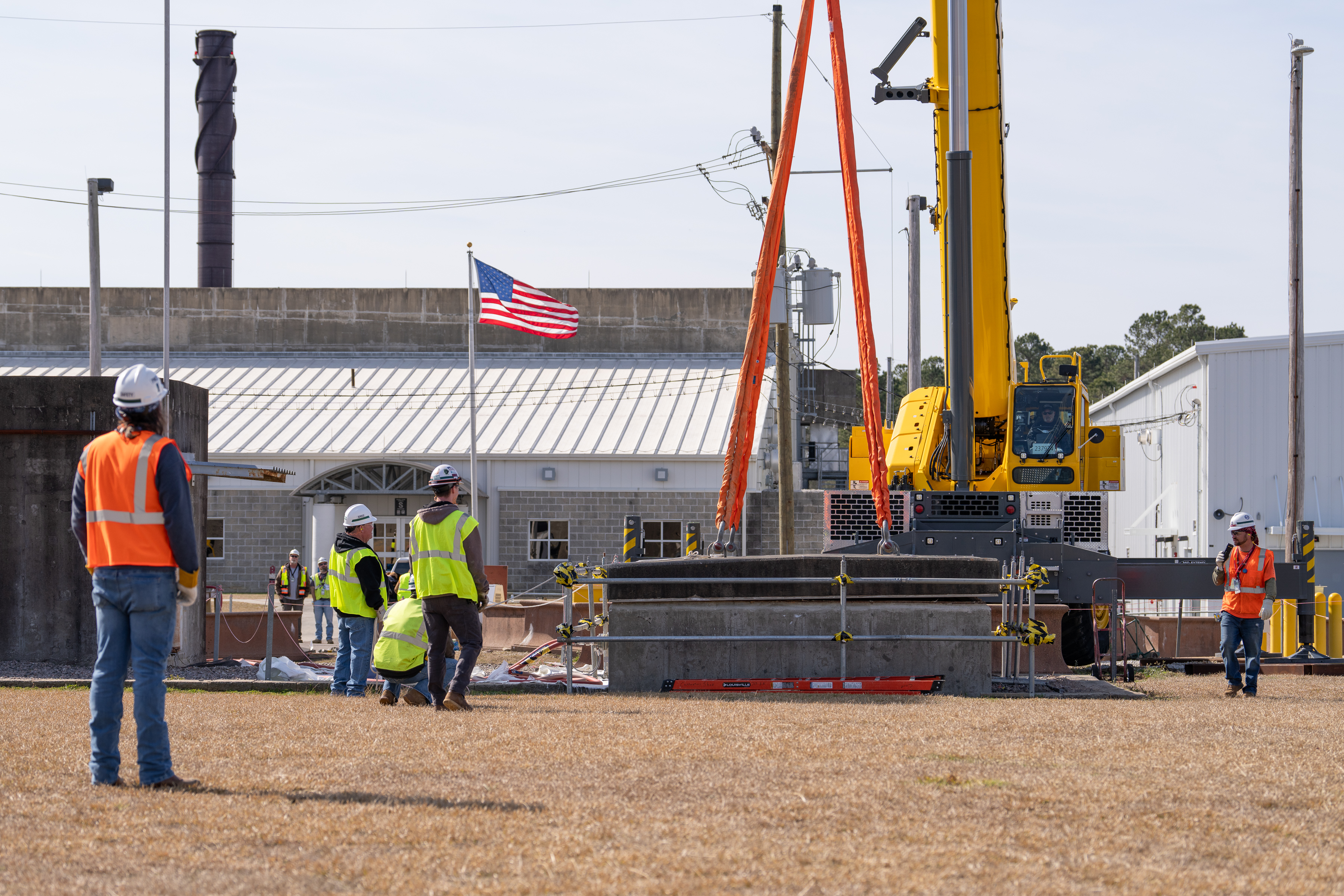 On January 30, SRTE achieved a major milestone with the successful removal of the H-Area New Manufacturing (HANM) equipment hatch.
