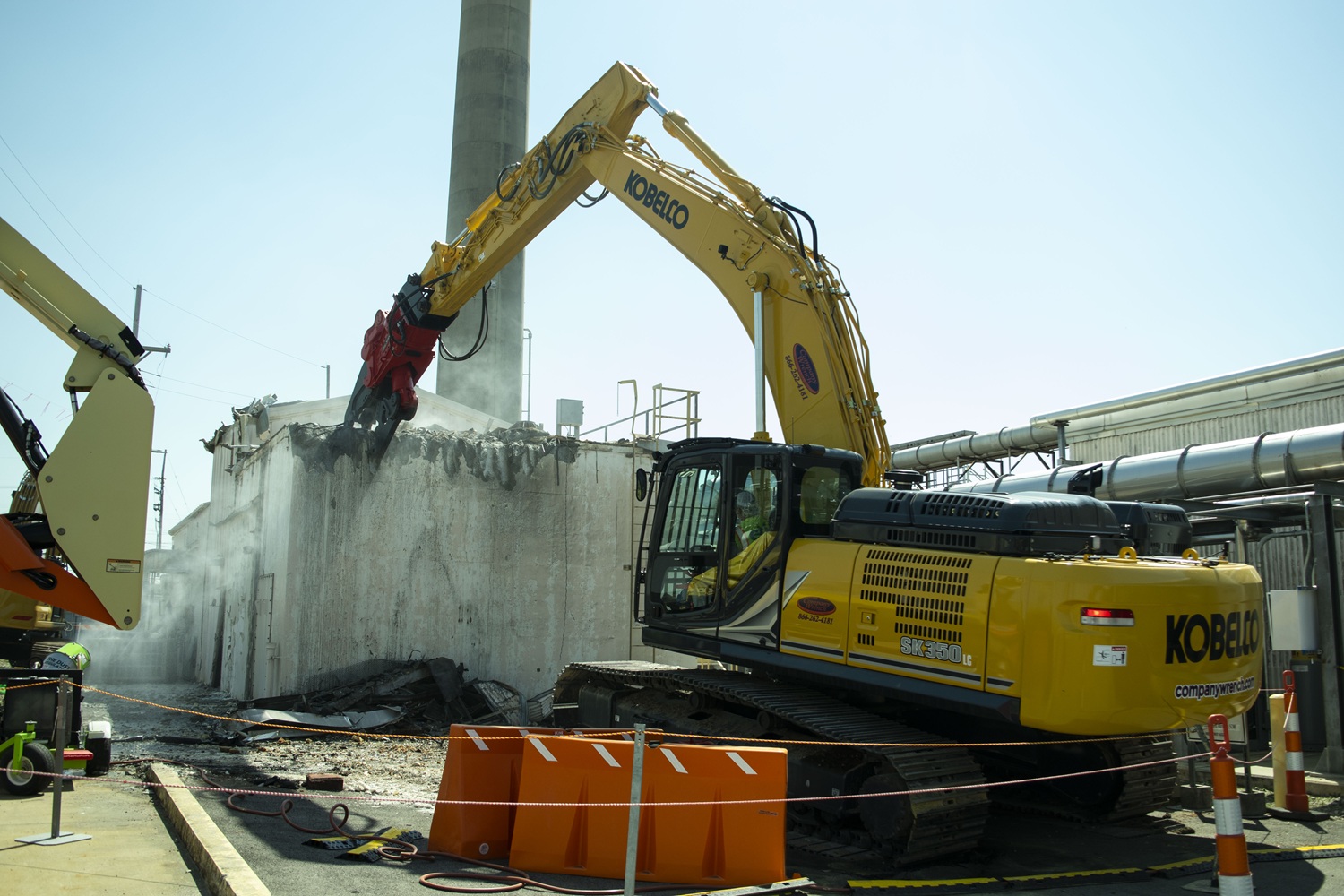 The demolition of Building 236-H at the Savannah River Site is part of ongoing efforts to address aging infrastructure by 
modernizing and eliminating many of the Cold War-era facilities throughout the Tritium complex.