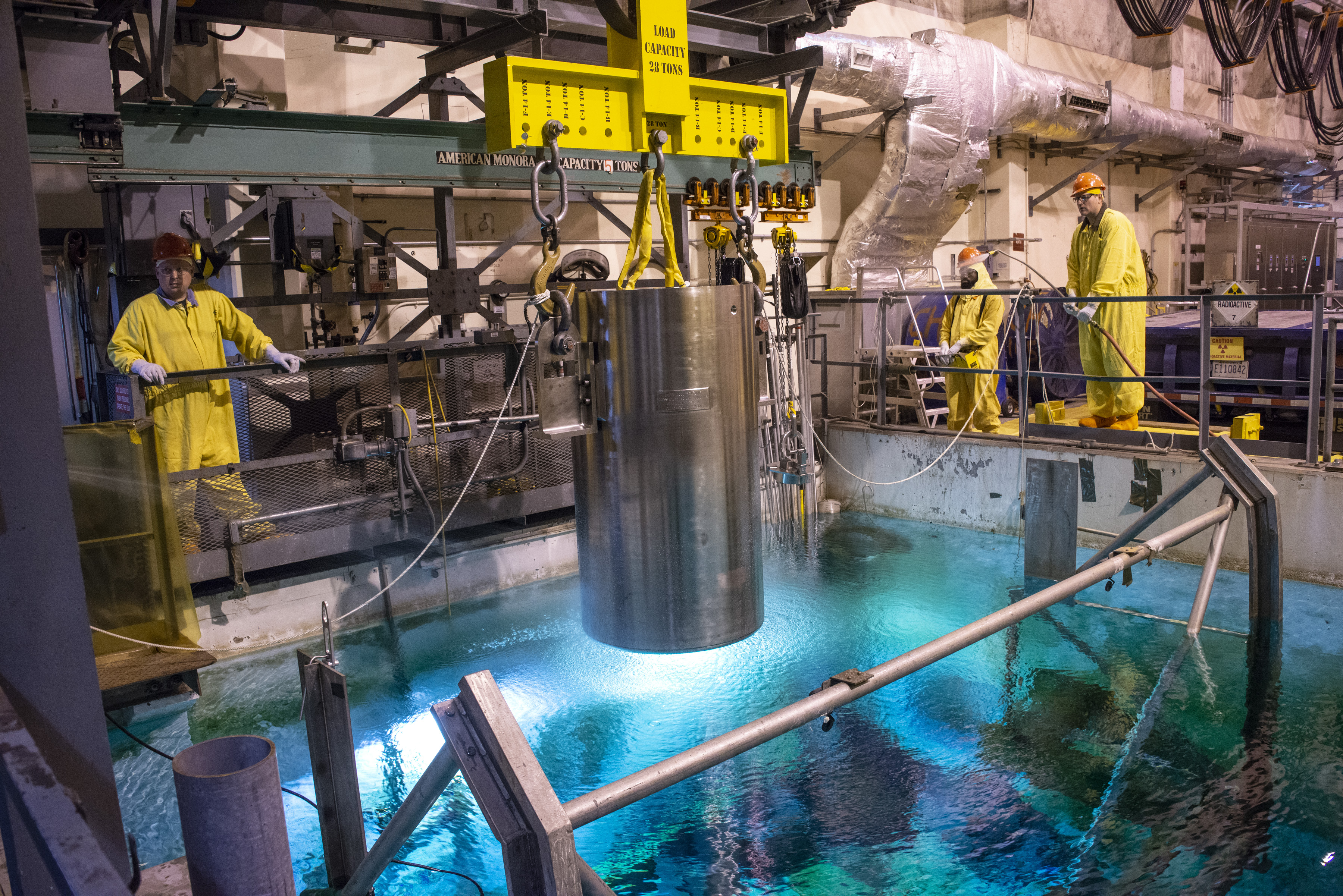 L Area operators watch underwater fuel movements in L Basin 